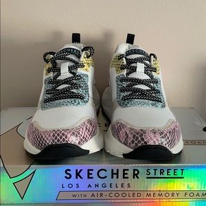 Sketchers Women’s Sneakers